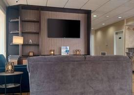 Quality Inn & Suites Airport 4