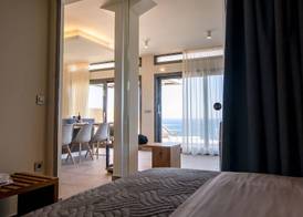 Amphitheatre Suites 3