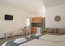 Reina Apartments 5