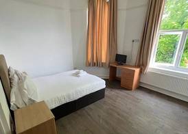 Crofton House Hotel 5