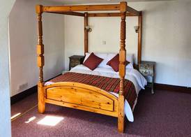 The Retreat Hotel 4