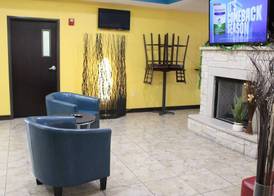 Parkwood Inn & Suites 3