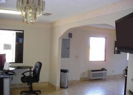 Americas Best Value Inn & Suites Macon at Eisenhow 5