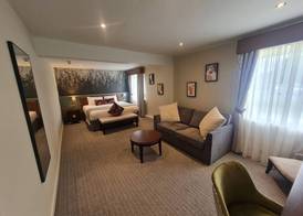 Blue Bell Lodge Hotel 4