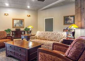 Quality Inn & Suites at Coos Bay 2