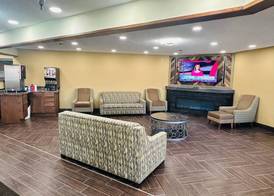 Studio 7 on Main 4