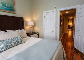Olde Harbour Inn 5