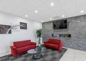 Emerald Hotel & Suites Calgary Airport 3