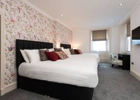 Royal Princes Suites 4