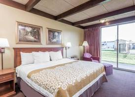 Days Inn by Wyndham Niles 4