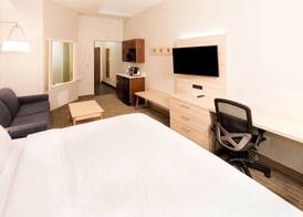 Holiday Inn Express & Suites BAY CITY by IHG 5