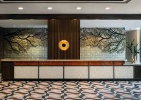 Sheraton Grand Sacramento 4