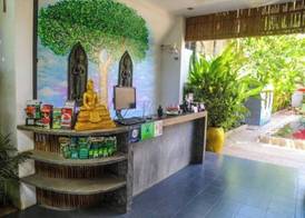 Green BOUTiQUE 3