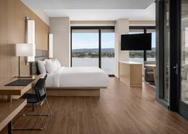 AC Hotel by Marriott Vancouver Waterfront 4