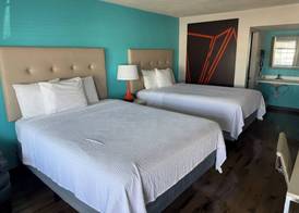 Howard Johnson by Wyndham Ft. Myers FL 3