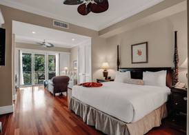 Valentines Resort & Marina 3