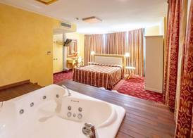 LVG Hotel Collection - Riz 3