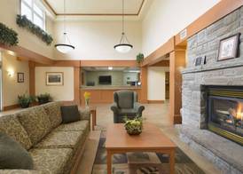 Days Inn by Wyndham Orillia 2