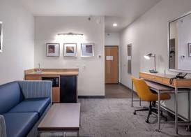 Holiday Inn Express & Suites HENDERSON by IHG 4