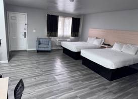 Travelodge by Wyndham Redding CA 5
