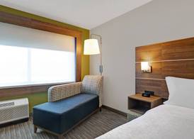 Holiday Inn Express KINGSTON WEST by IHG 3