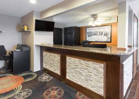 Super 8 by Wyndham Janesville 2