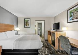 Quality Inn Bowling Green South 5