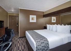 Microtel Inn & Suites by Wyndham Columbia Fort Jackson N 3