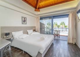 Ianos Bay 4