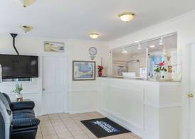Americas Best Value Inn Hyannis 3