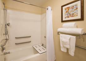 Holiday Inn Express & Suites SHARON-HERMITAGE by IHG 4