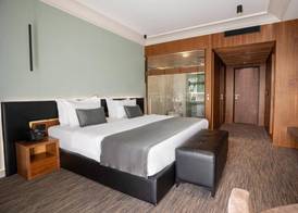 Select Hill Resort 3