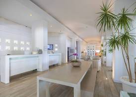 The Beachfront Hotel Adult Only 16 Plus 4