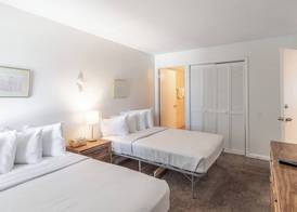 Bay Club Resort by CoolVacay 4