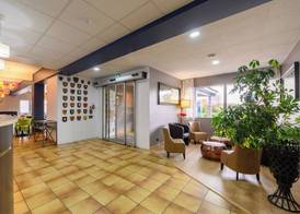 BRIT HOTEL Confort CAMBRAI 2