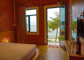 The Light Coral Island Resort 4