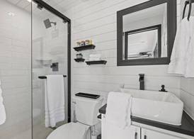 New Wilderness Hideout-Cozy Container Home 2