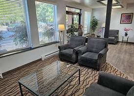 Quality Inn & Suites Vancouver North 2