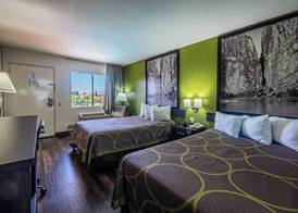 Super 8 by Wyndham El Paso Airport 4