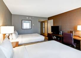 DoubleTree by Hilton Hotel West Edmonton 5