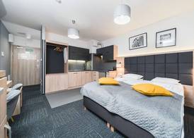 Aron Residence - by Upstairs 5