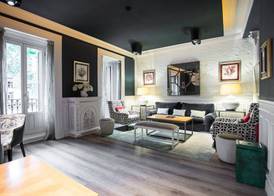 Petit Palace Lealtad Plaza 4