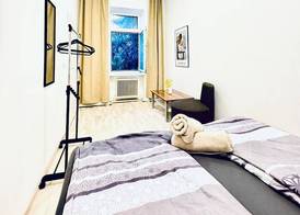 Quiet Private Room Near FAC Platz 3