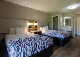 Colonial Brick Inn & Suites 2