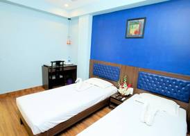 Hotel Crestwood 4