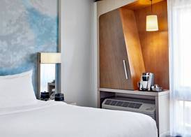 Courtyard by Marriott Atlanta Lithia Springs 5
