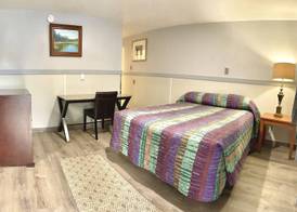 Emerald Best Motel 5