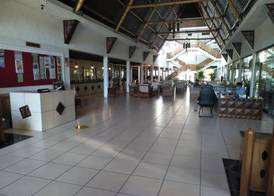 Travellers Beach Hotel & Club 4