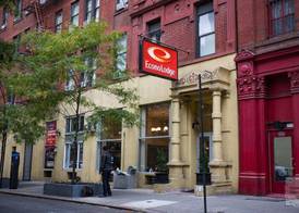 Econo Lodge Times Square 4