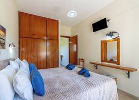 Angela Hotel & Apartments 4